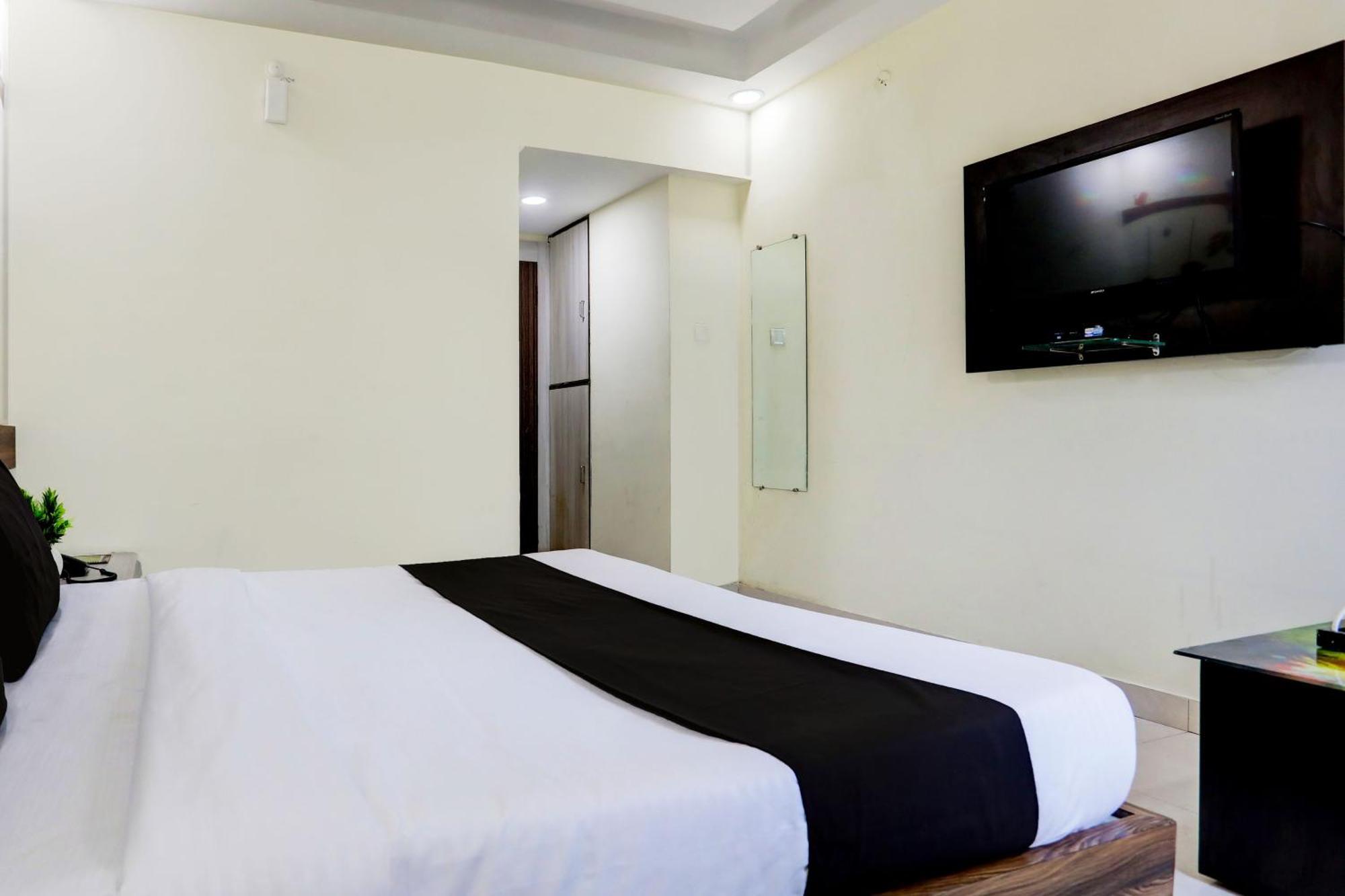 Super Townhouse Hoshangabad Road Near Aashima Mall Samarda Kaliasot Экстерьер фото