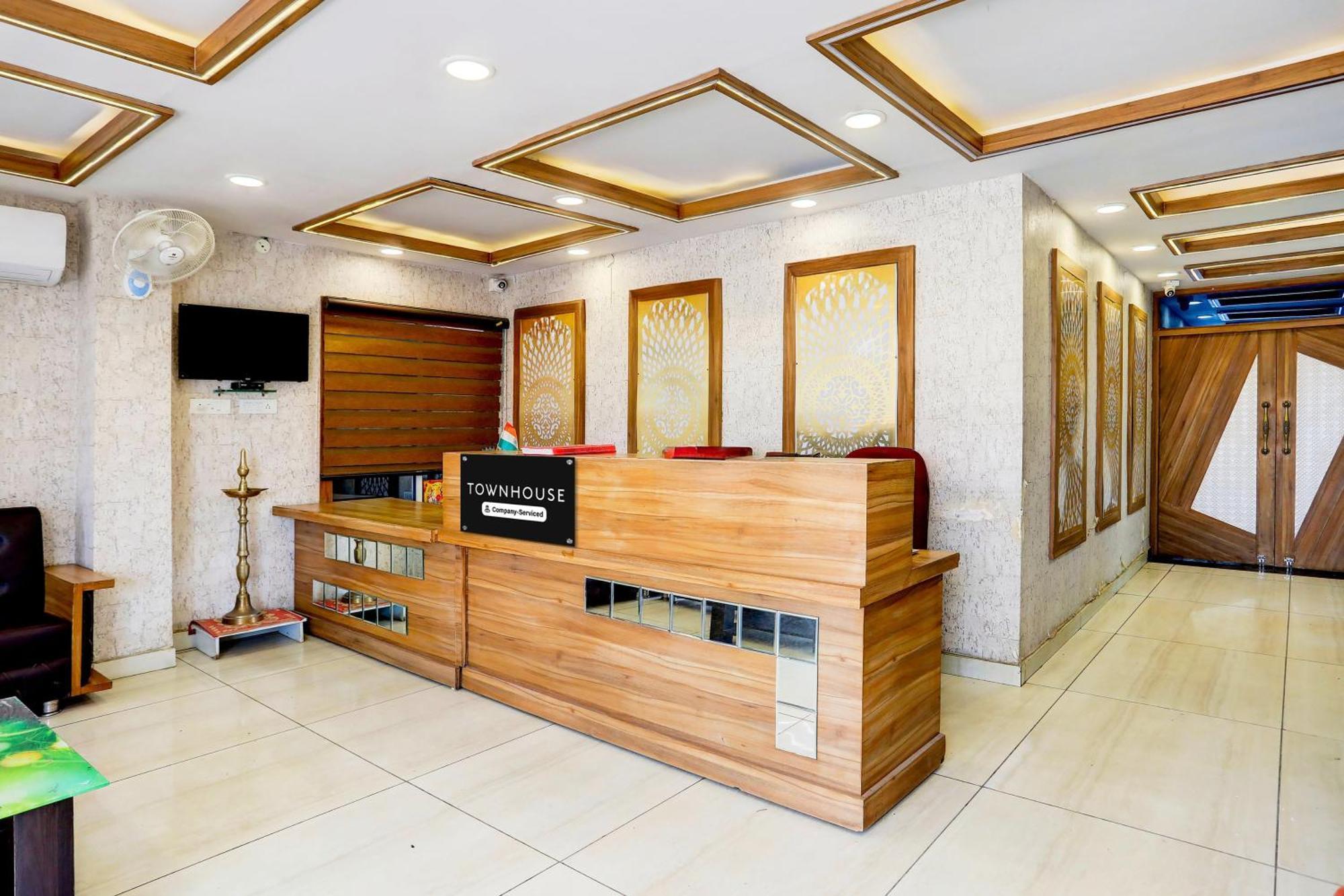 Super Townhouse Hoshangabad Road Near Aashima Mall Samarda Kaliasot Экстерьер фото