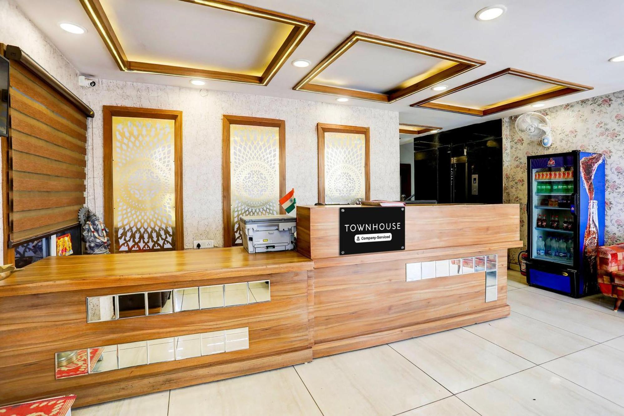 Super Townhouse Hoshangabad Road Near Aashima Mall Samarda Kaliasot Экстерьер фото